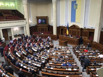 Четверг в парламенте: митинг УПЦ МП, конфискованные средства окружения Януковича, "закон Савченко"