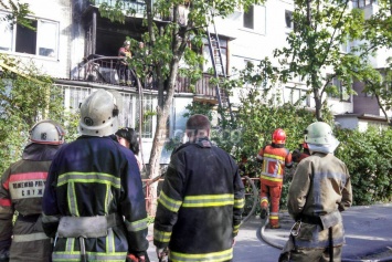 В Киеве окурок упал на балкон - сгорели три квартиры