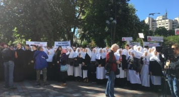 Духовенство и миряне Сумской епархии выступили против скандальных законов