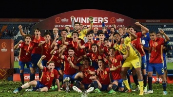 Испания U-17 в финале молодежного Евро-2017 одолела Англию