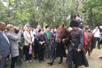 Старинный обряд посвящения мальчиков в казаки совершили в Симферополе (ФОТОФАКТ)