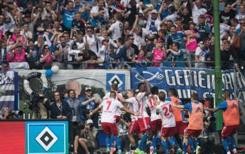 Как Гамбург спасся от переходных матчей на последних минутах