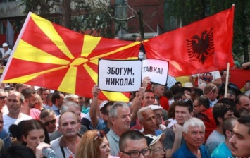 В Македонии отстранили 16 полицейский из-за бездействия во время протестов