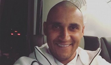 Навас побрил голову наголо в знак солидарности с больными раком