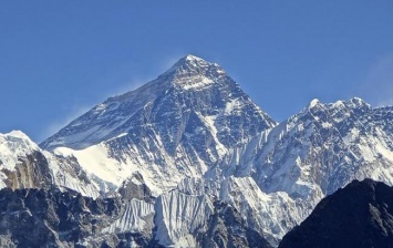 На Эвересте обнаружили тело пропавшего без вести альпиниста из Индии