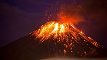 Ученые назвали самое "жаркое" извержение вулкана за последние 2,5 млрд лет