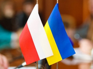 Украина и Польша в июне обсудят проблему памятников