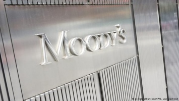 Агентство Moody's впервые с 1989 года понизило рейтинг Китая