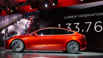 Tesla не оставляет попытки отпугнуть покупателей от Model 3