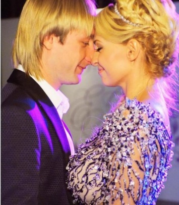 Рудковская и Плющенко отмечают шестую годовщину свадьбы