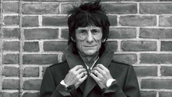 Гитарист Rolling Stones перенес операцию на легких