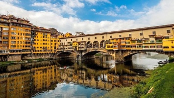 Во Флоренции установят барьеры против селфи на мостах