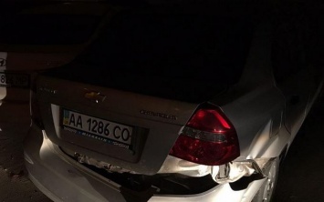 Автомобиль ГПУ стал причиной ДТП на улице Луценко в Киеве: появились фото и видео