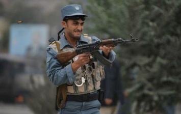 В первые дни Рамадана в Афганистане десятки погибших в результате боев и теракта