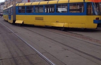 В Киеве снова сошел с рельсов скоростной трамвай