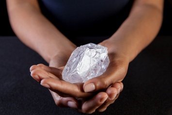 «ЛУКойл» продал собственный алмазодобывающий бизнес за $1,45 млрд
