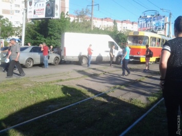 В Одессе не разминулись микроавтобус и трамвай