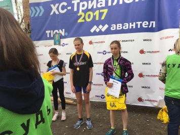 Три золотых награды увезли крымские мастера триатлона из Новосибирска
