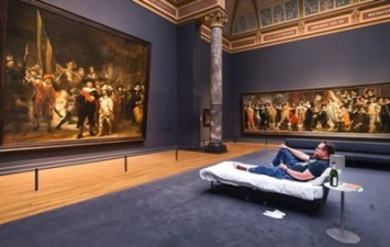 В музее Амстердама разрешили провести ночь под картиной Рембрандта
