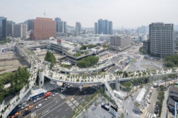 В Южной Корее дорожную развязку превратили в парк (фото)