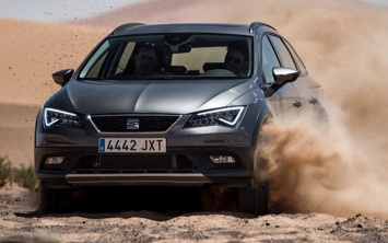 SEAT Leon X-Perience показал на что способен в песках Сахары