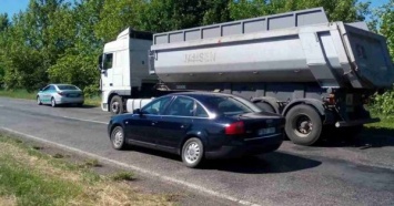 На Николаевщине водитель грузовика отказался останавливаться по требованию работников весового комплекса