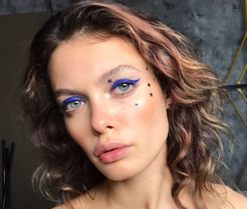 18-летняя Лиза Адаменко стала лицом бренда Mac Cosmetics