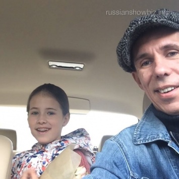 Алексей Панин записал видеообращение с дочерью