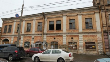 В Киеве из-за бездействия чиновников рушиться очередной памятник архитектуры