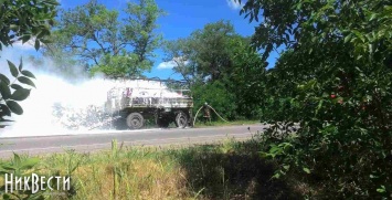На Николаевщине загорелся прицеп в колонне военных автомобилей - потерпевших нет