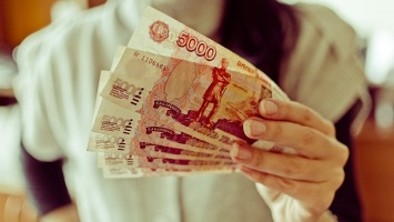 В Москве сотрудница «Перекрестка» вымогала у бизнесмена 36 млн. рублей