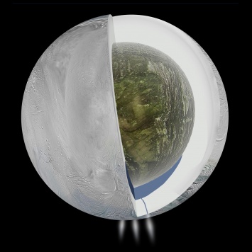 NASA: Спутник Сатурна покрыт теплым океаном подо льдом