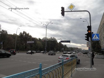 В Киеве на Леси Украинки - Кудри был замечен ГАИшник, регулирующий движение. ФОТОфакт