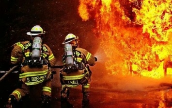 На Херсонщине служба МЧС не успевала за пожарами