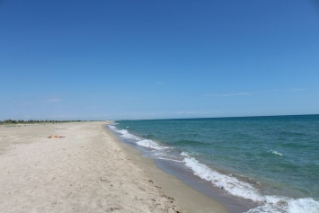 Просто рай: в сети показали красоту безлюдных пляжей Крыма