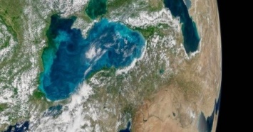 NASA показали снимки необычного цвета Черного моря