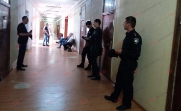 В Бердянске прокуратура заблокировала работу горисполкома, силовики ищут документы за 2014 год