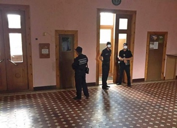 В мэрии Бердянска проходит обыск