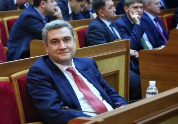 Депутаты Одесского облсовета повысили зарплату Урбанскому и его замам