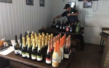 Полиция Днепра изъяла незаконный алкоголь