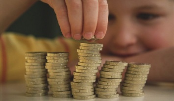 Как научить детей обращаться с деньгами