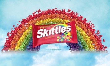 Skittles изменил цвет конфет по случаю "месяца ЛГБТ-гордости"