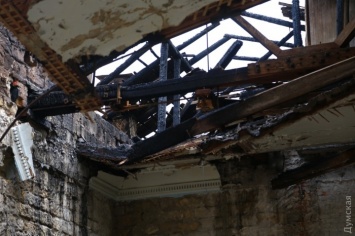 Пожар в здании будущего штаба ВМСУ произошел после сварочных работ: огонь пытались самостоятельно тушить строители