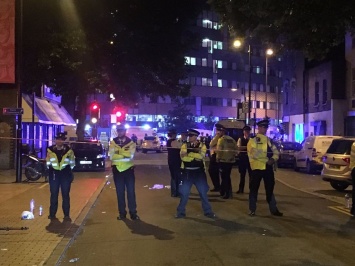 В Лондоне автомобиль въехал в группу мусульман, выходивших из мечети