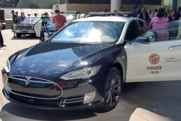 Полиция Лос-Анджелеса взяла в аренду электромобили