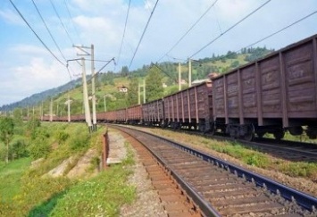 УЗ массированно пропускает вагоны РФ и притормаживает украинские экспортные грузы, - нардеп