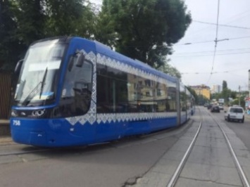 Скоростной трамвай свяжет метро Дворец Спорта и Борщаговку в Киеве