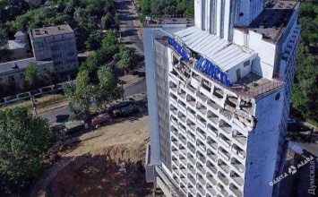 В одесской мэрии созвали комиссию, чтобы проверить угрозу обвала гостиницы «Юность»