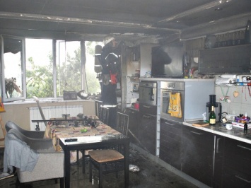 Из-за проводки газового котла горела недавно отремонтированная квартира в Соляных