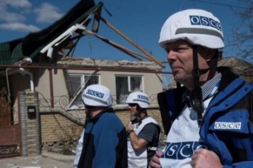 Замглавы СММ ОБСЕ в Украине Александр Хуг оценит гуманитарную обстановку на Донбассе